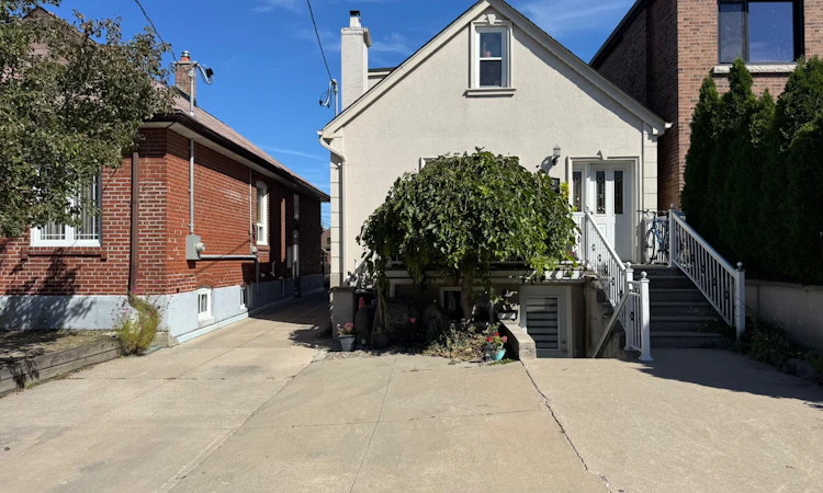313 Glenholme Avenue