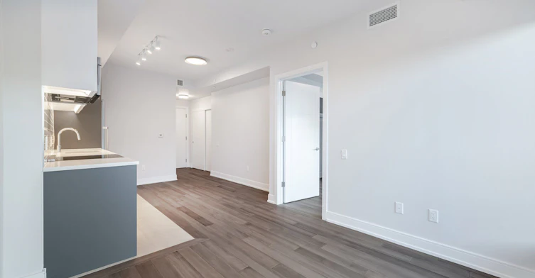 905-2525 Bathurst Street, Toronto, ON, M6B 2Y9 - 4
