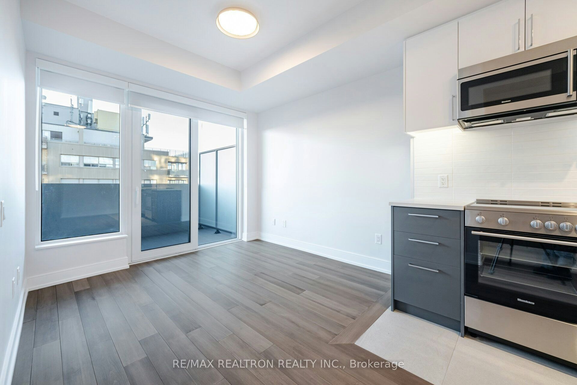905-2525 Bathurst Street, Toronto, ON, M6B 2Y9 - 3