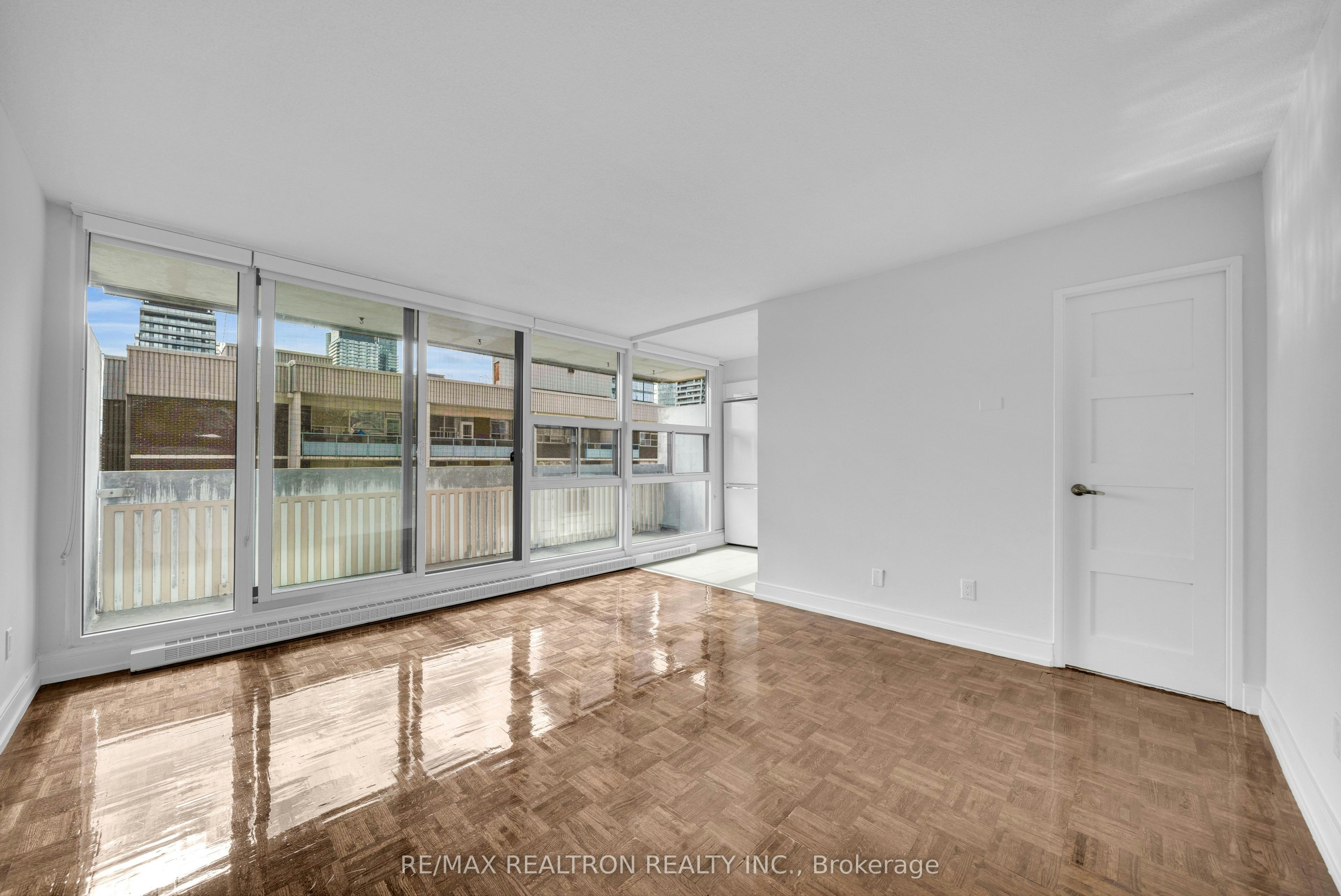 1815-33 Isabella Street, Toronto, ON, M4Y 2P7 - 2