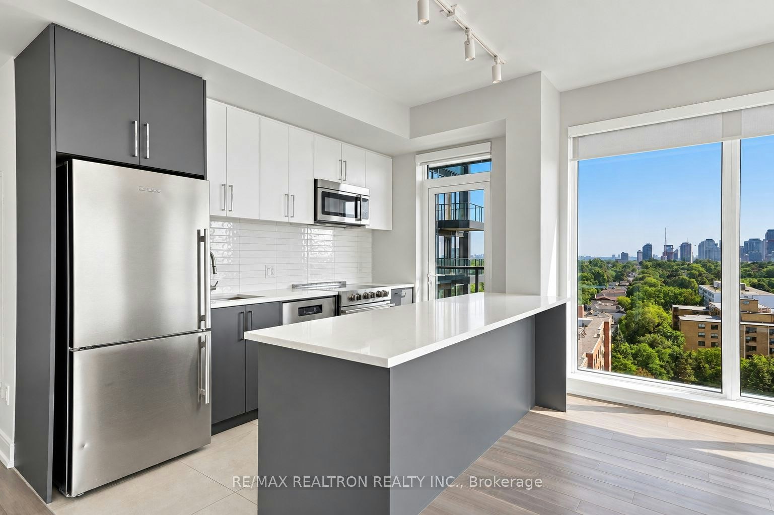 1202-2525 Bathurst Street, Toronto, ON, M6B 2Y9 - 4