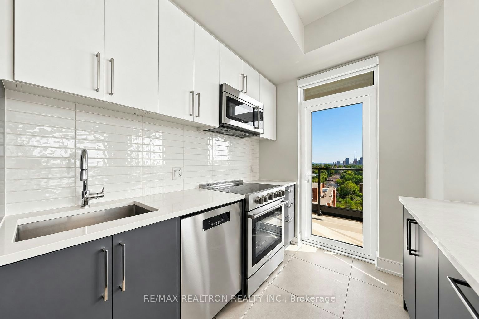 1202-2525 Bathurst Street, Toronto, ON, M6B 2Y9 - 5