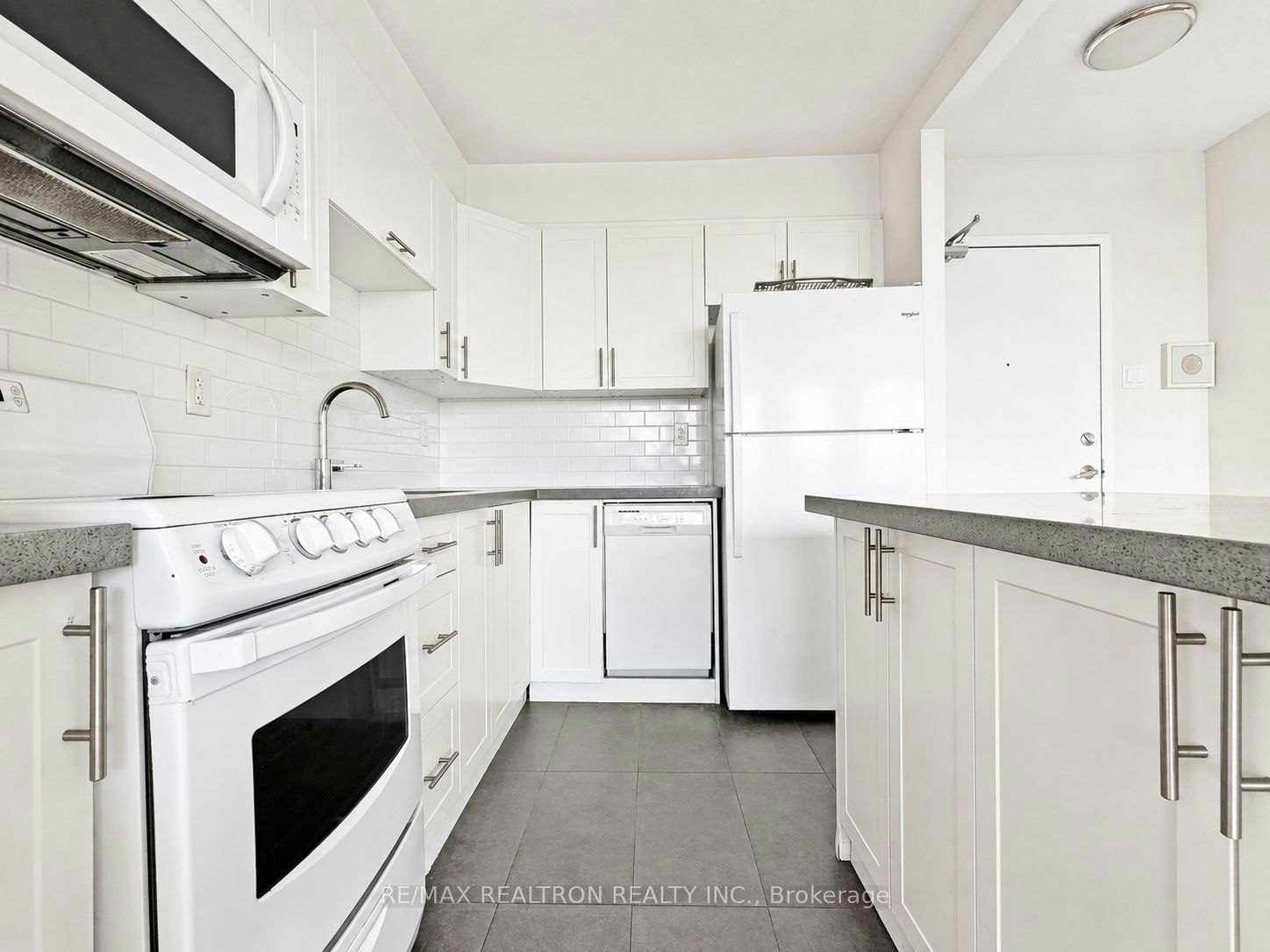 1611-666 Spadina Avenue, Toronto, ON, M5S 2H8 - 5
