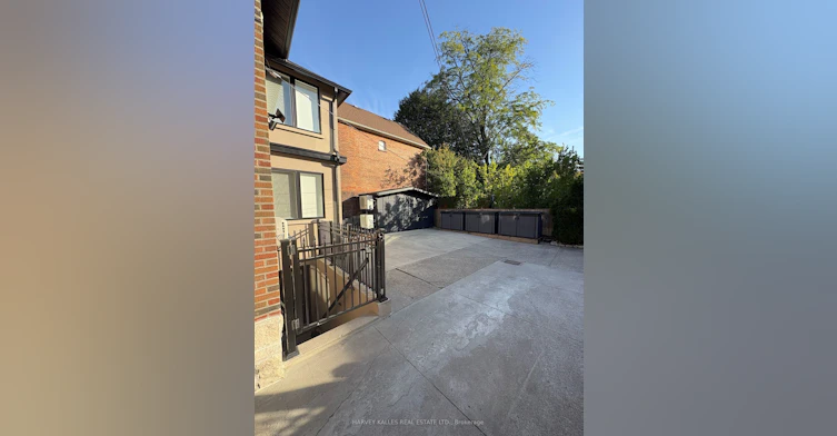 Lower-51 Alvin Avenue, Toronto, ON, M4T 2A8 - 24