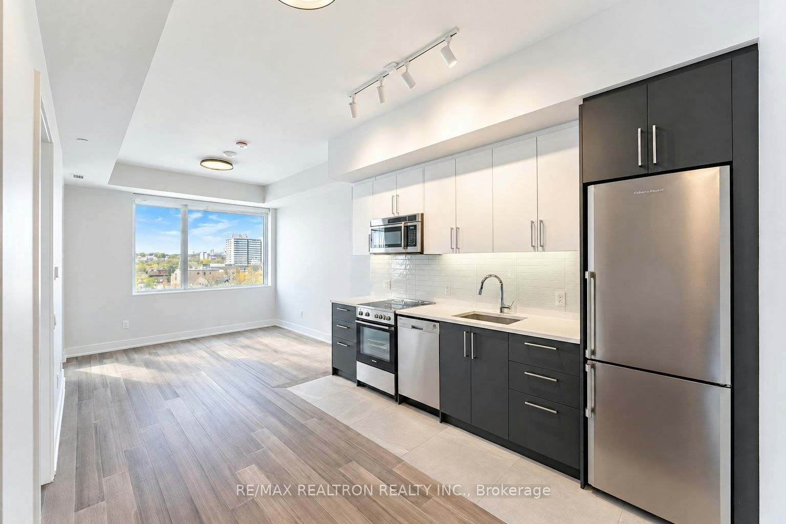 904-664 Spadina Avenue, Toronto, ON, M5S 2H7 - 2