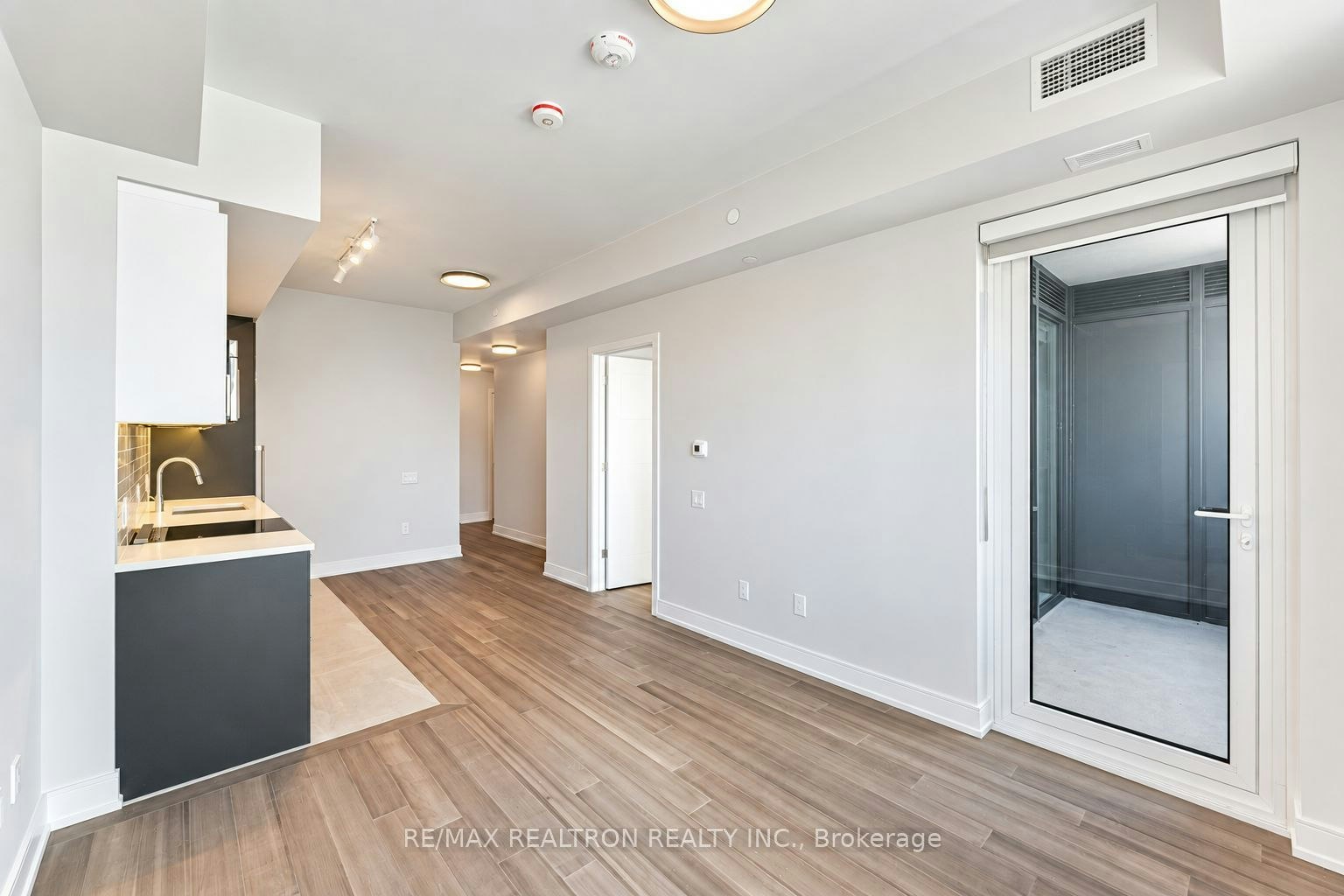 904-664 Spadina Avenue, Toronto, ON, M5S 2H7 - 4