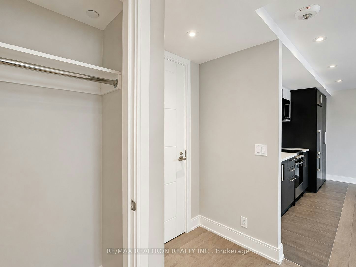 304-11 Walmer Road, Toronto, ON, M5R 2W9 - 4