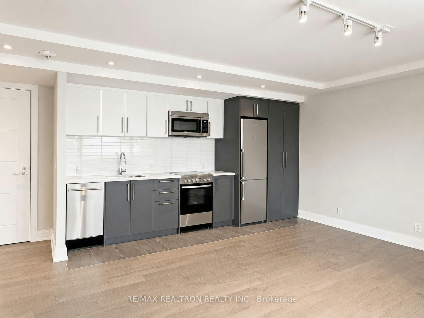 304-11 Walmer Road, Toronto, ON, M5R 2W9 - 3