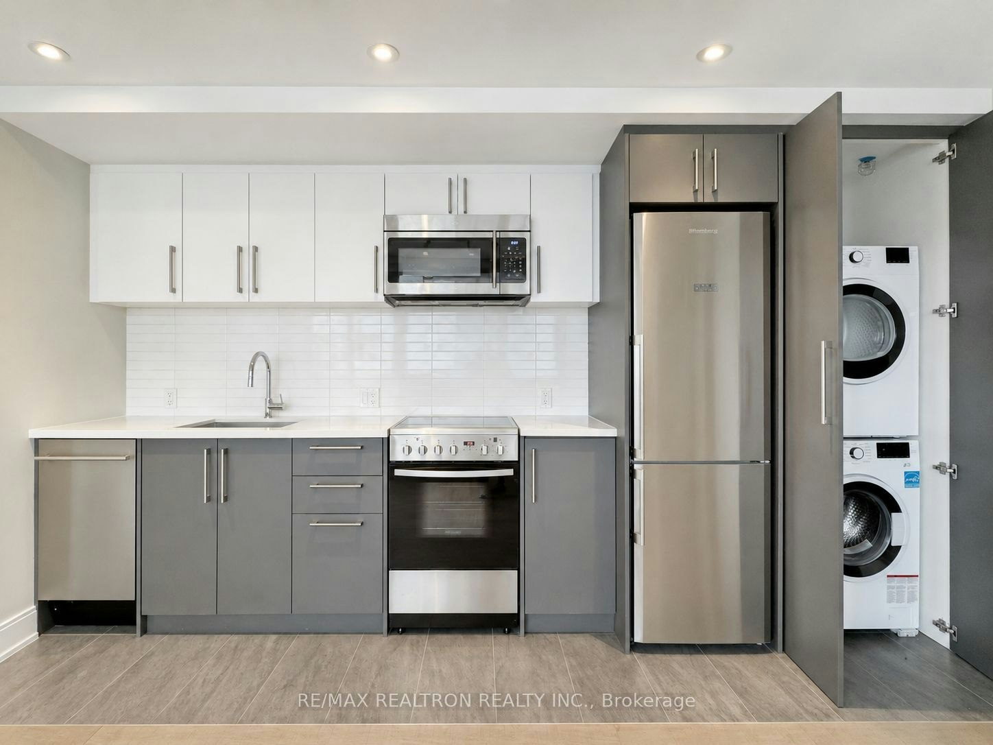 304-11 Walmer Road, Toronto, ON, M5R 2W9 - 11