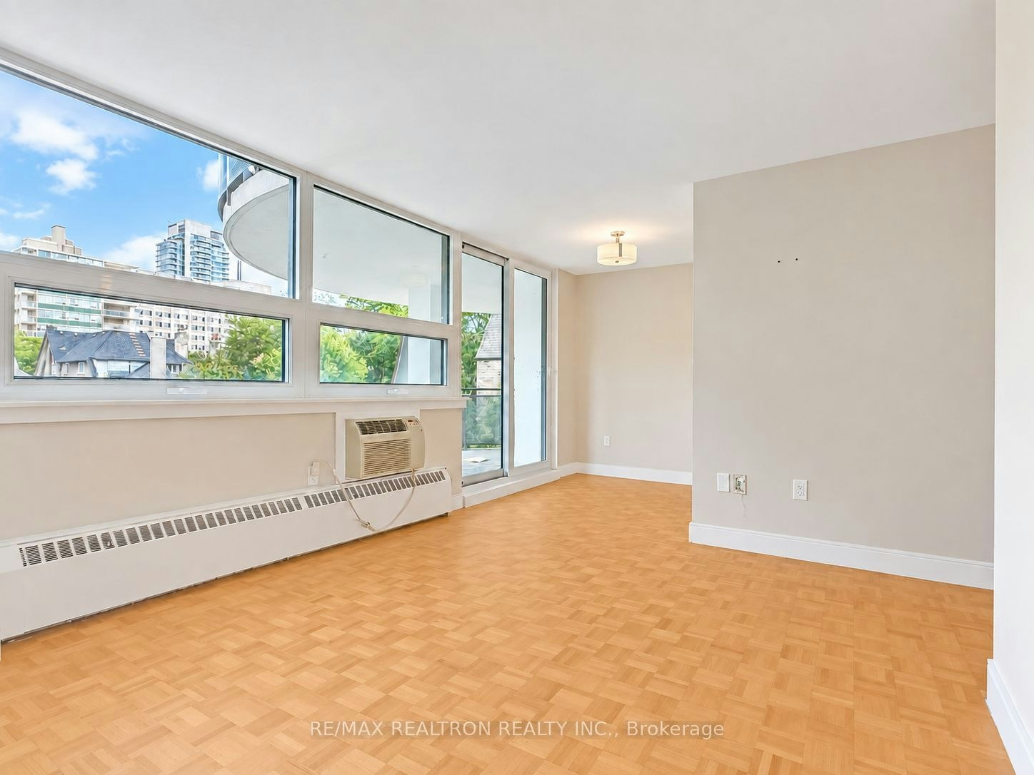 206-485 Huron Street, Toronto, ON, M5R 2R5 - 3