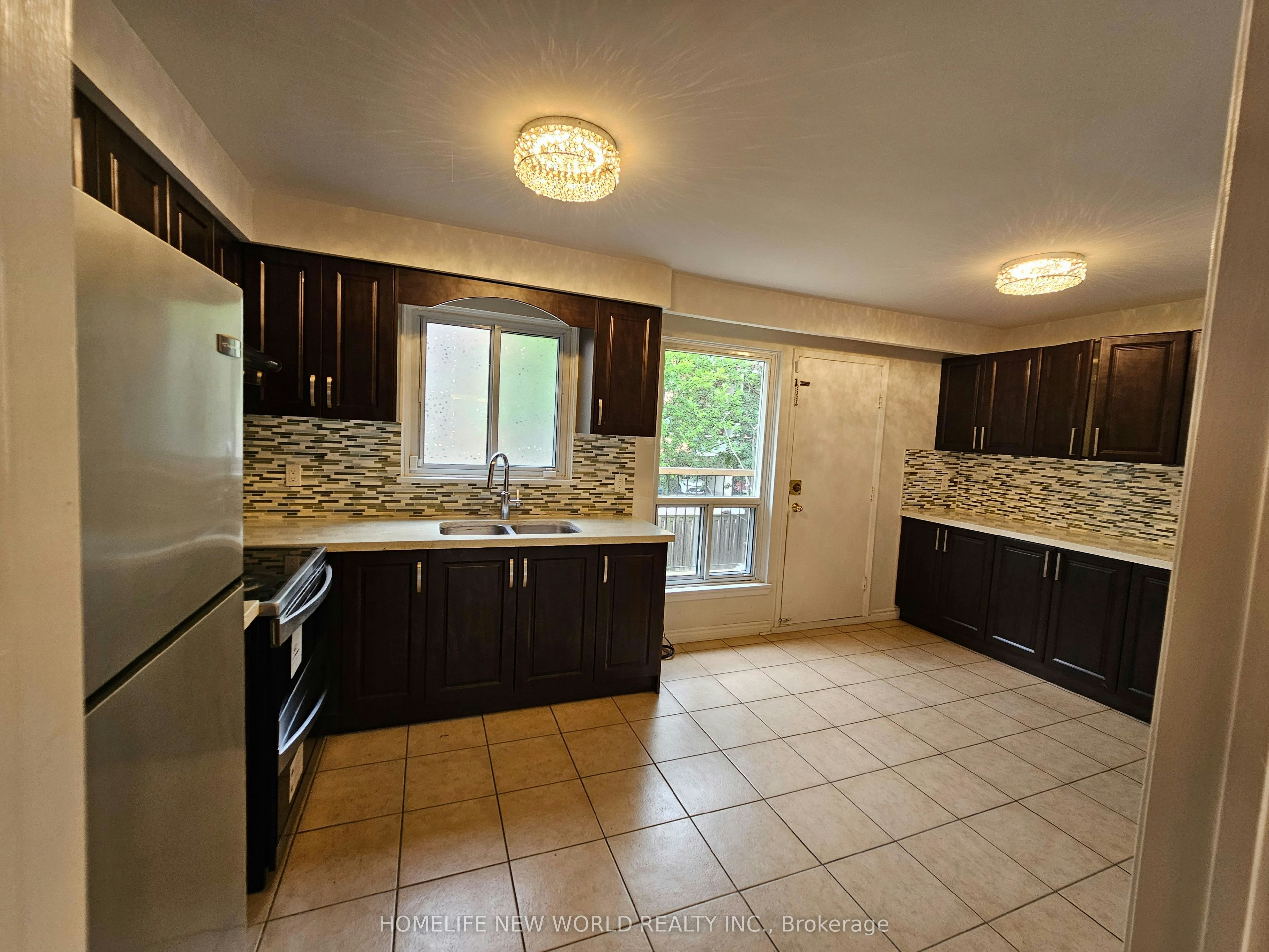 36 Thimble Berry Way, Toronto, ON, M2H 3K7 - 8