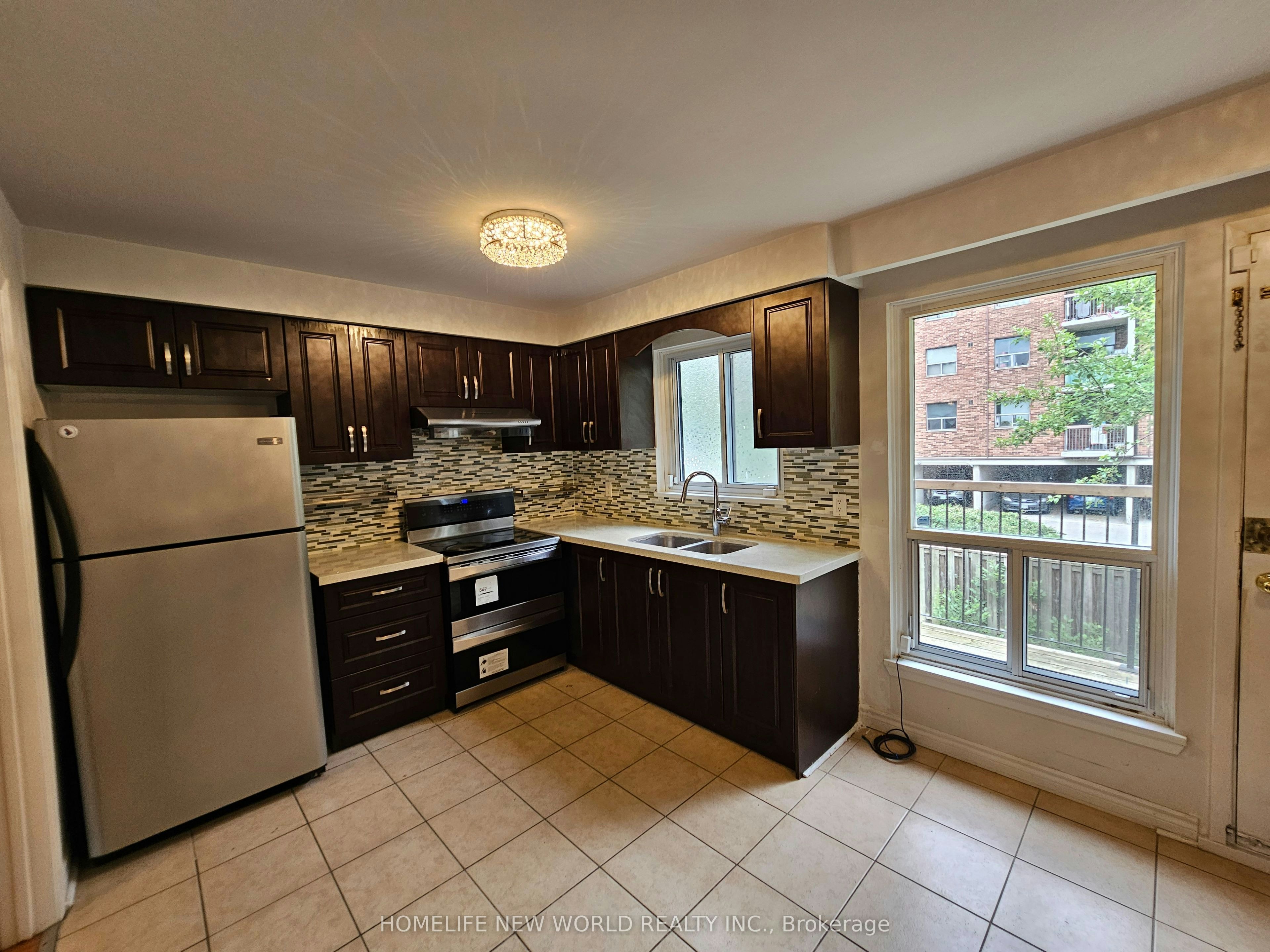 36 Thimble Berry Way, Toronto, ON, M2H 3K7 - 6