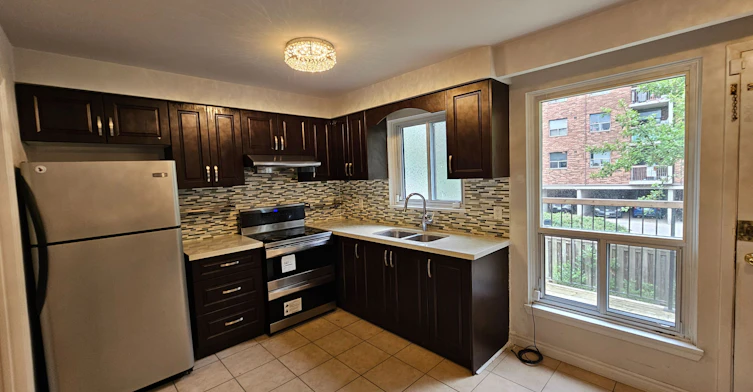 36 Thimble Berry Way, Toronto, ON, M2H 3K7 - 6