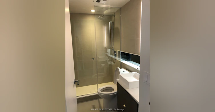 605A-215 Queen Street W, Toronto, ON, M5V 0P5 - 9