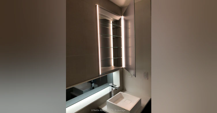 605A-215 Queen Street W, Toronto, ON, M5V 0P5 - 11