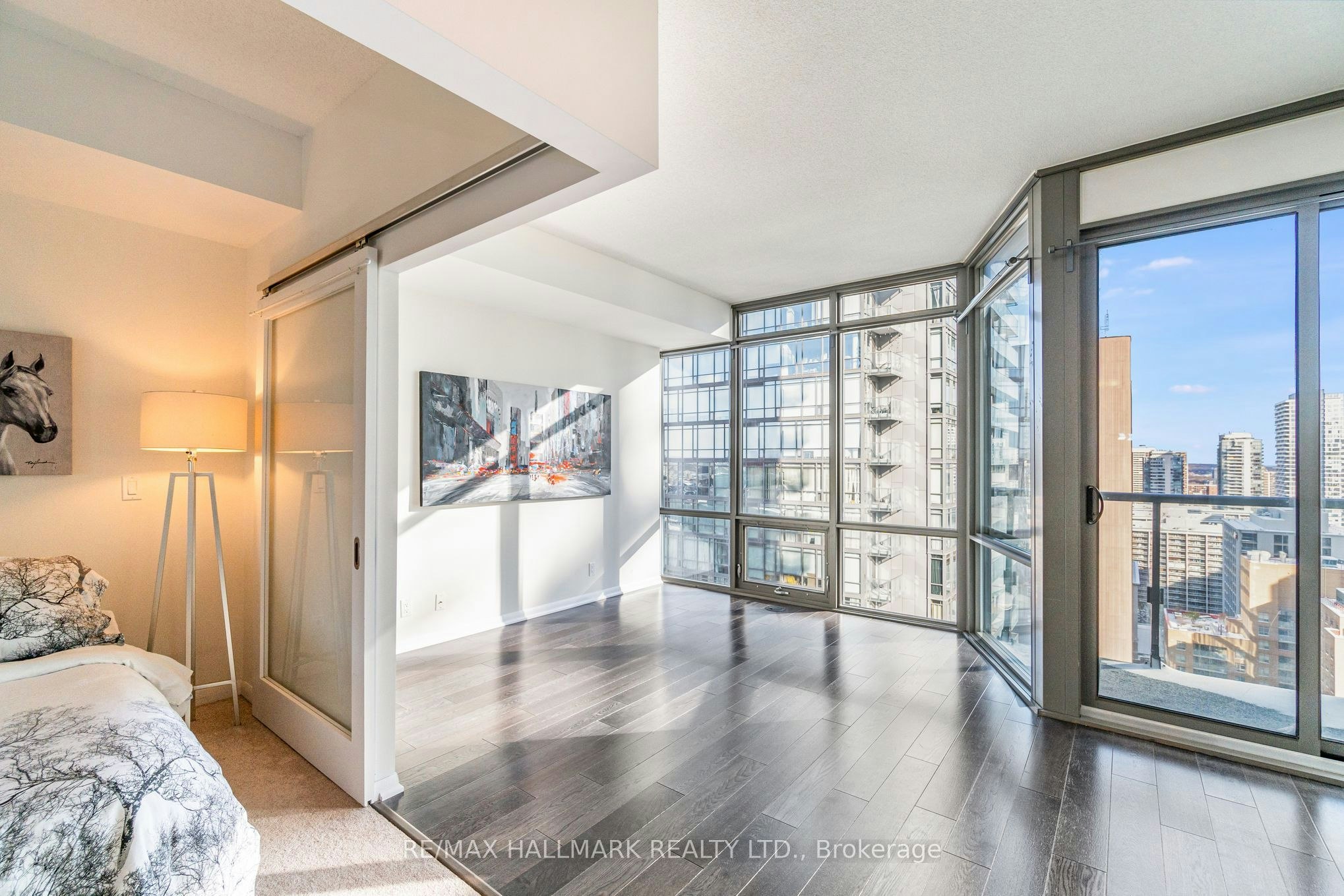 2307-832 Bay Street, Toronto, ON, M5S 1Z6