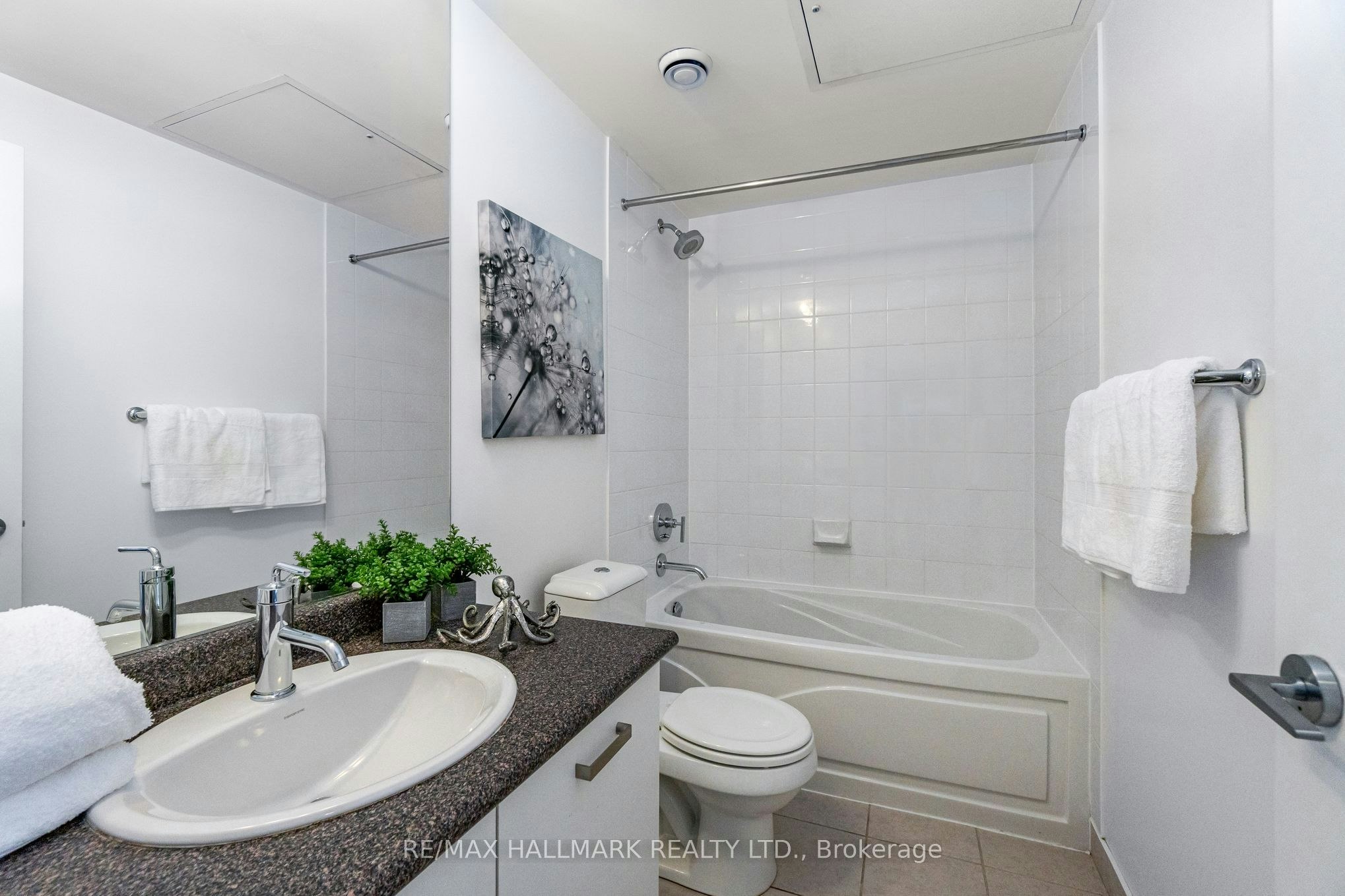 2307-832 Bay Street, Toronto, ON, M5S 1Z6 - 8