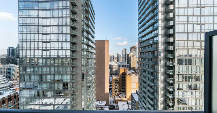 2307-832 Bay Street, Toronto, ON, M5S 1Z6 - 12