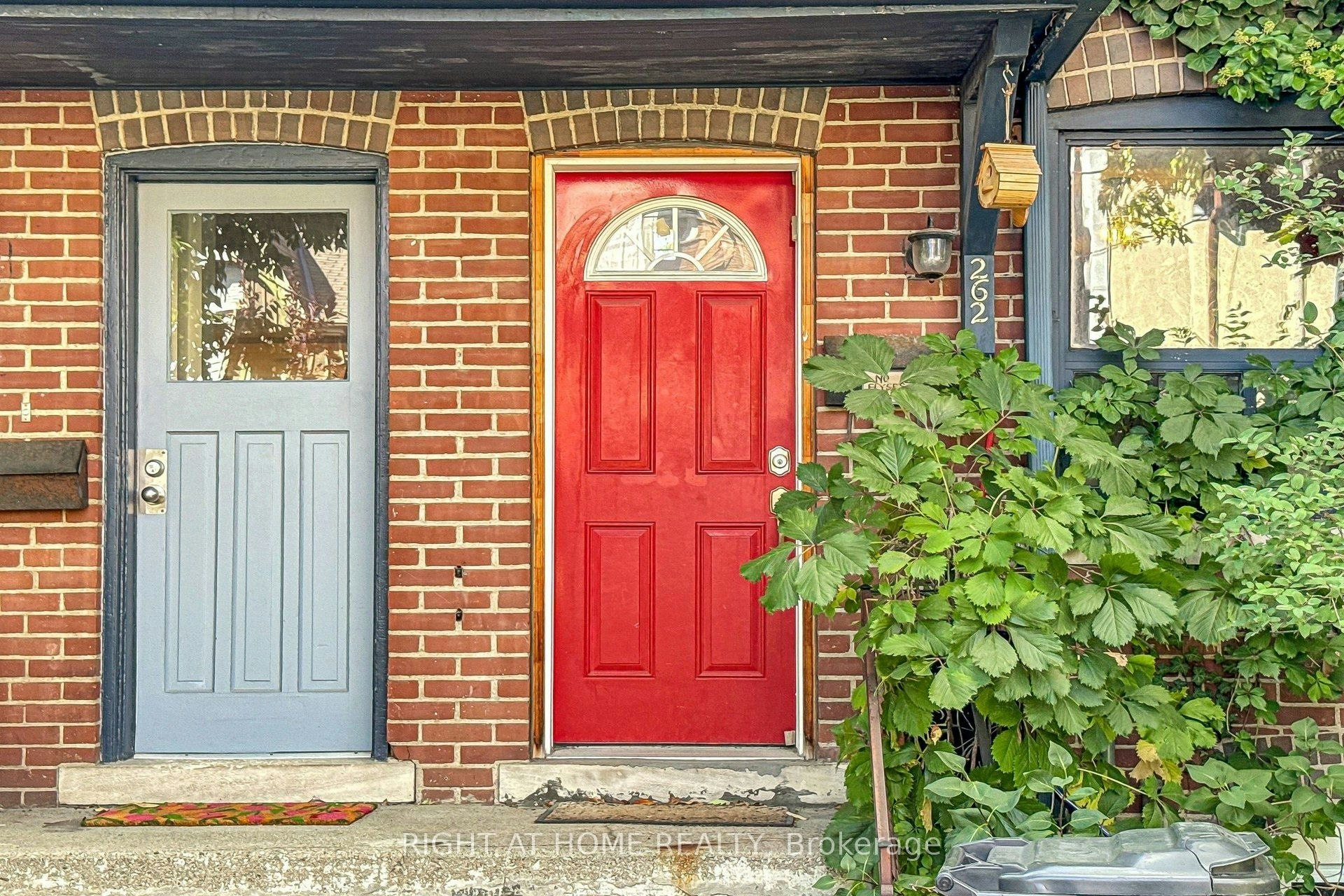 262 Lippincott Street, Toronto, ON, M5S 2P5