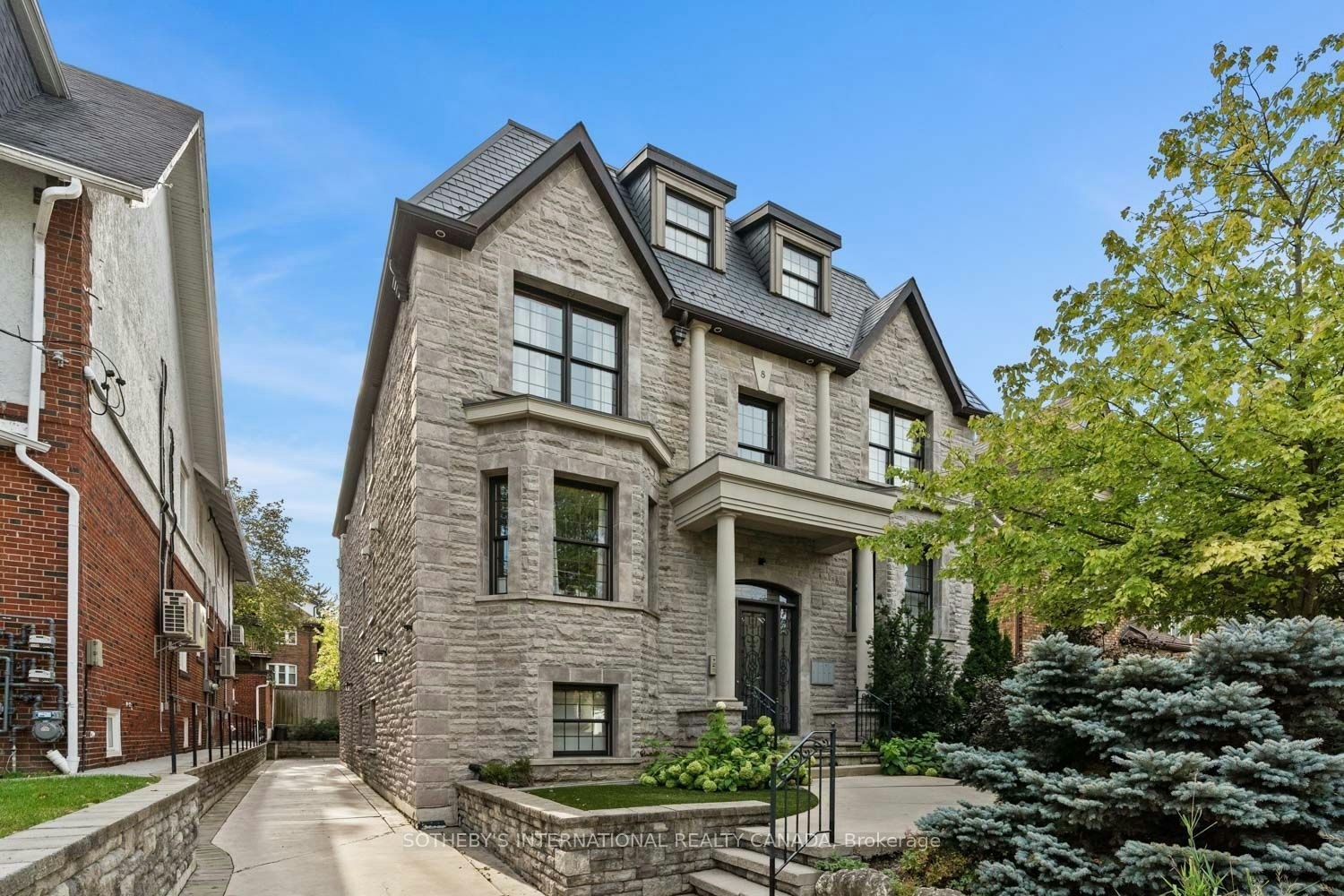 1-8 Highbourne Road, Toronto, ON, M5P 2J2