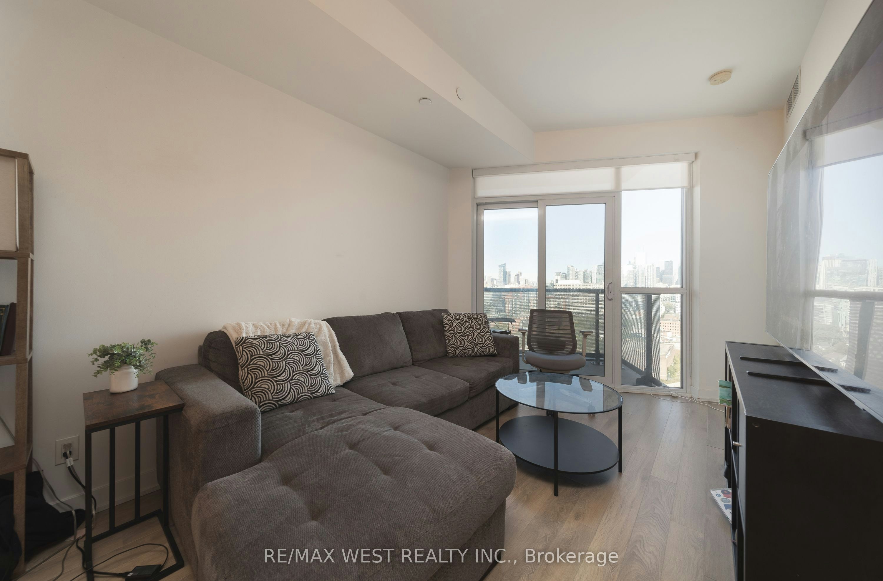 1810-50 Ordnance Street, Toronto, ON, M6K 0C9 - 10