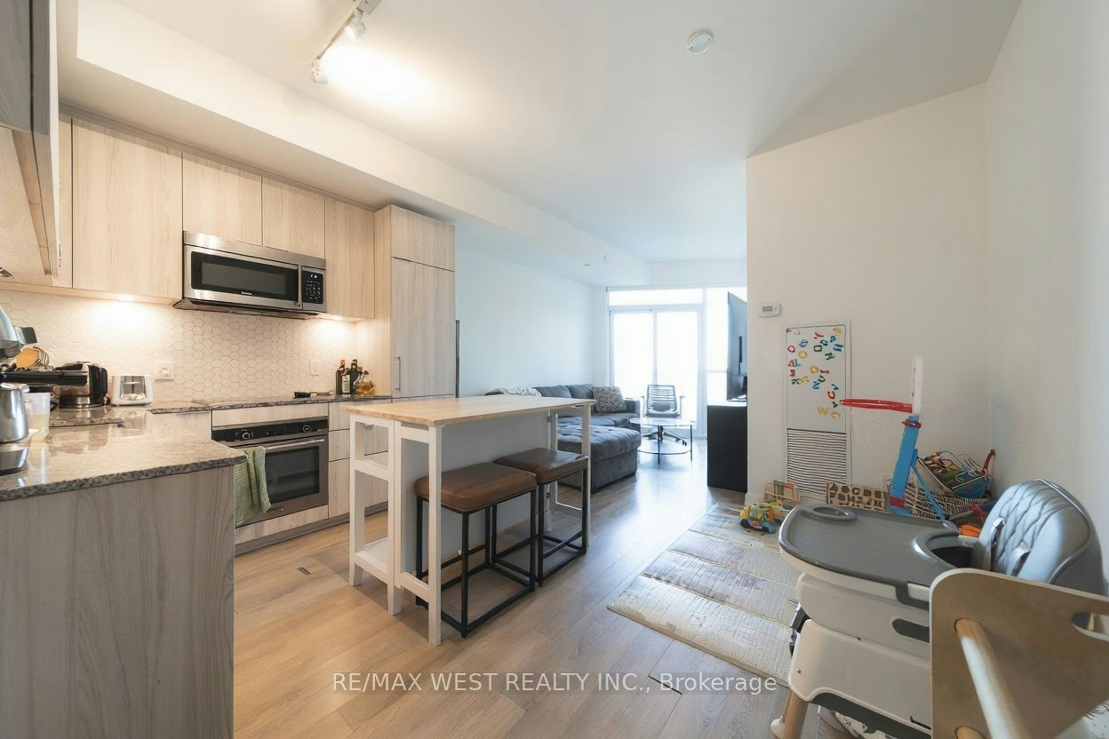 1810-50 Ordnance Street, Toronto, ON, M6K 0C9 - 9