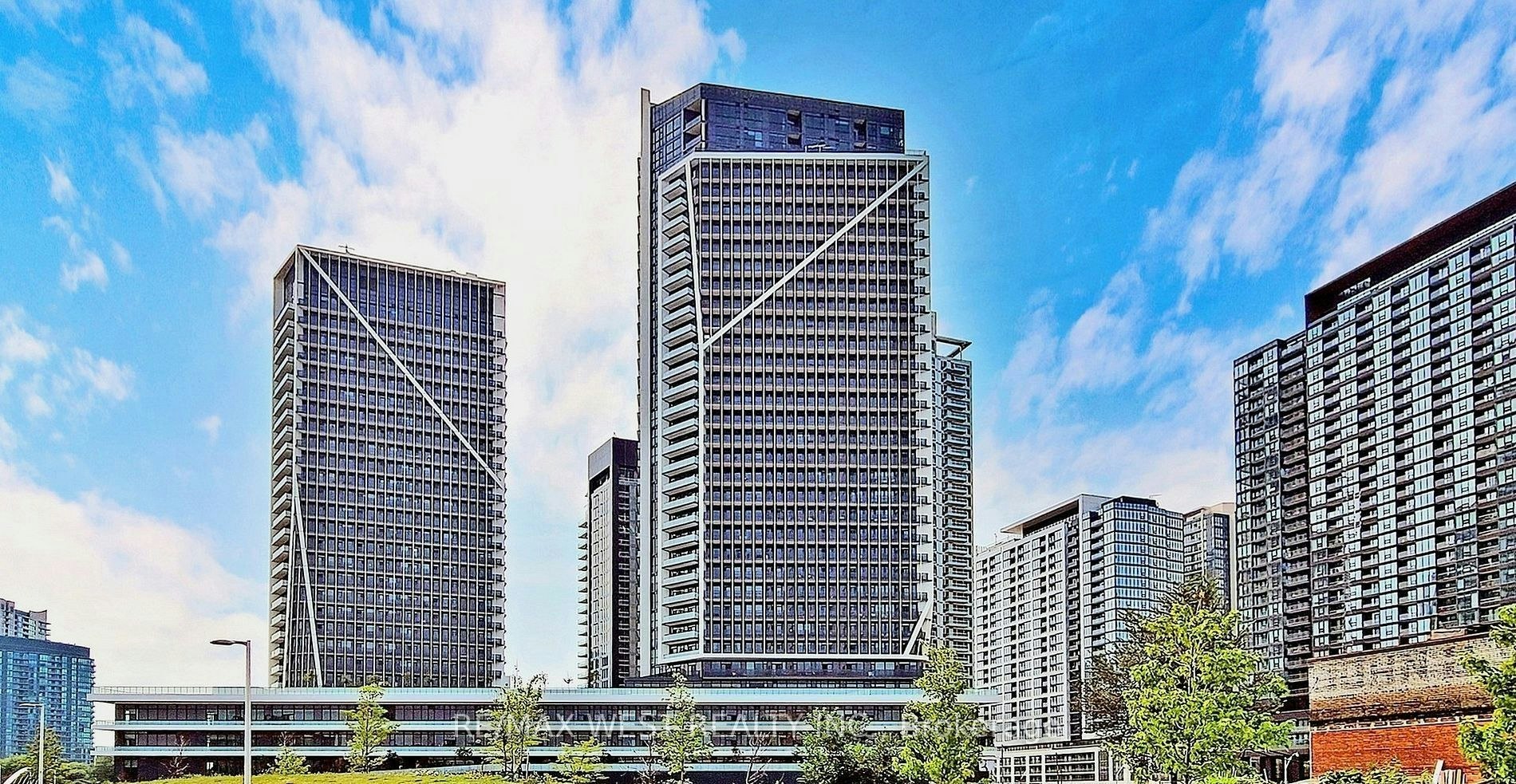 1810-50 Ordnance Street, Toronto, ON, M6K 0C9 - 14