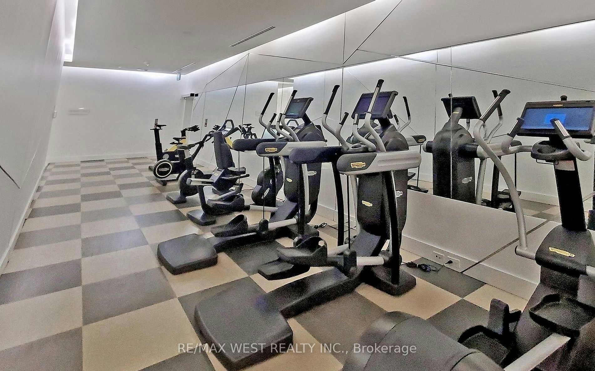 1810-50 Ordnance Street, Toronto, ON, M6K 0C9 - 15
