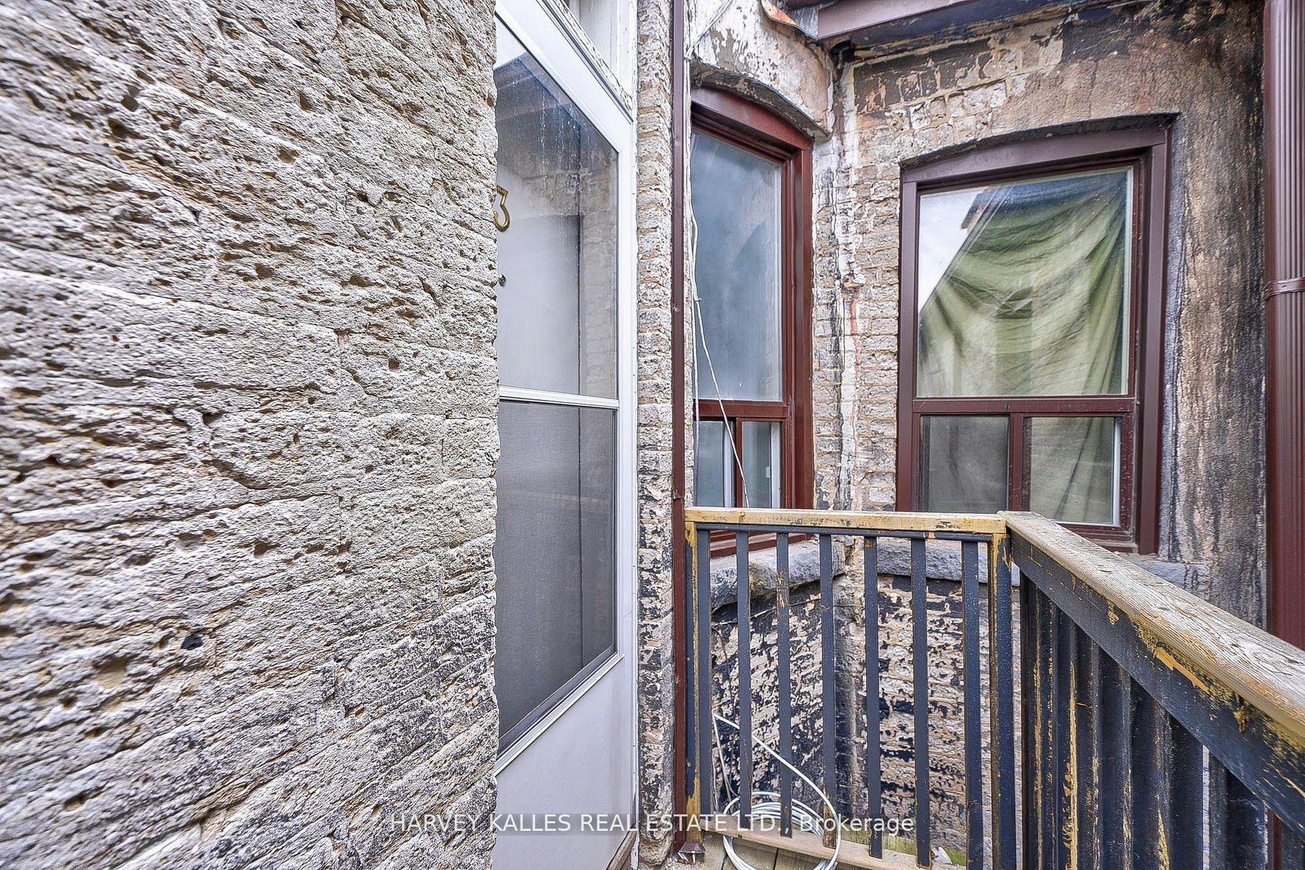 1-1072 St Clair Avenue W, Toronto, ON, M6E 3H3 - 34