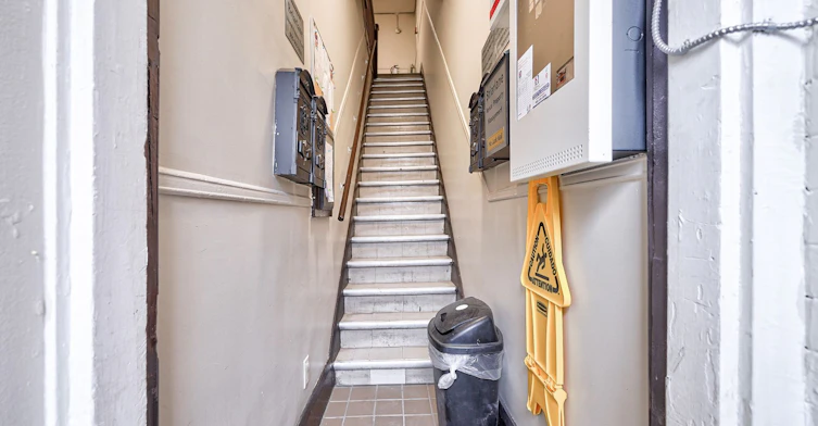 1-1072 St Clair Avenue W, Toronto, ON, M6E 3H3 - 11