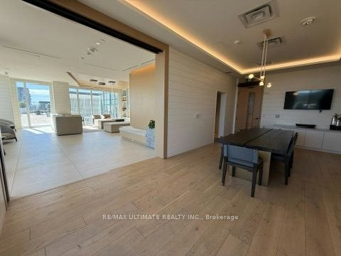 1022-5 Defries Street, Toronto, ON, M5A 0W7 - 40