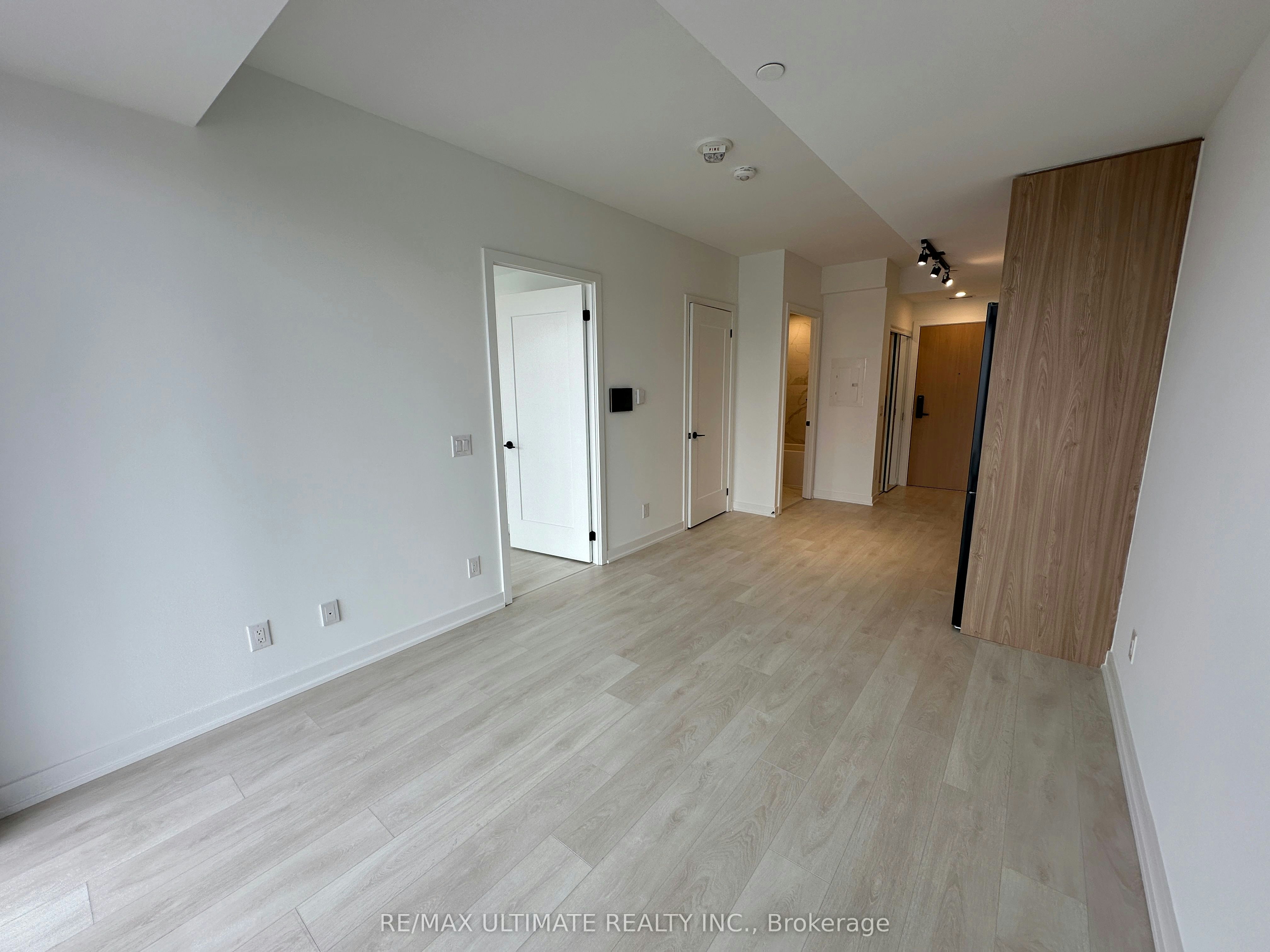 1022-5 Defries Street, Toronto, ON, M5A 0W7 - 8