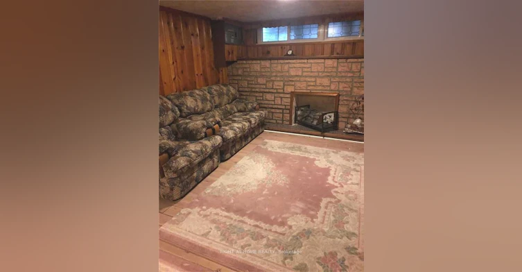 1 Rialto Drive, Toronto, ON, M3A 2N7 - 3