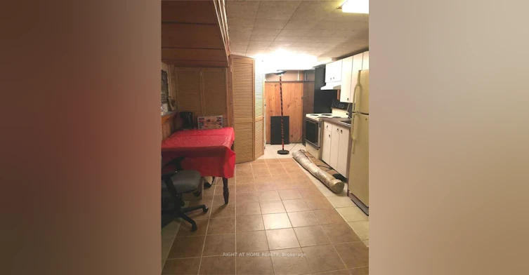 1 Rialto Drive, Toronto, ON, M3A 2N7 - 5