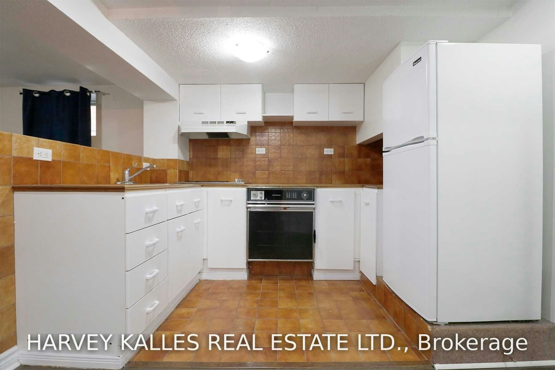 Lower-21 Braemar Avenue, Toronto, ON, M5P 2L1 - 6