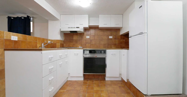 Lower-21 Braemar Avenue, Toronto, ON, M5P 2L1 - 6
