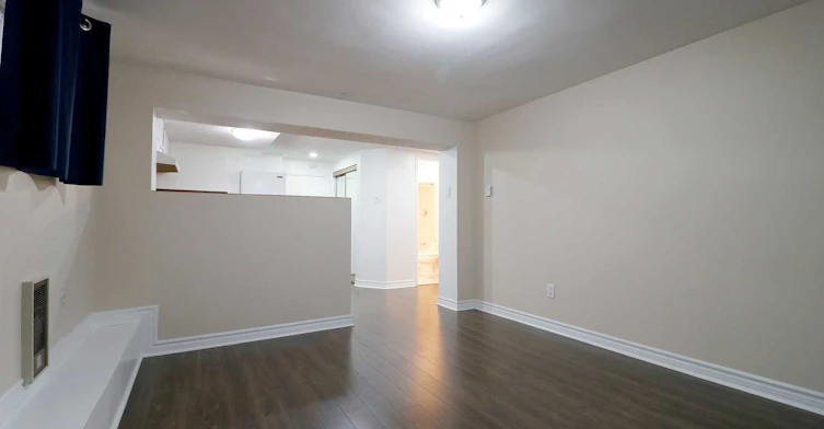Lower-21 Braemar Avenue, Toronto, ON, M5P 2L1 - 2