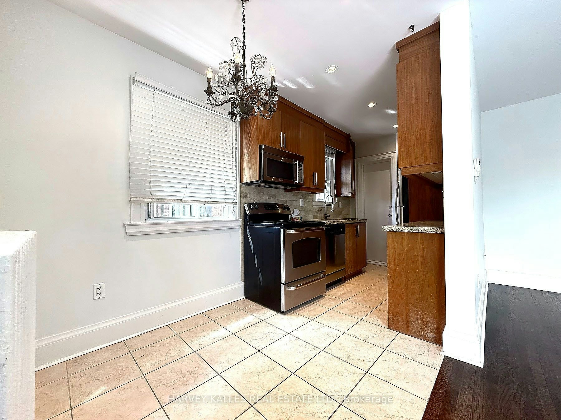201-858 Davenport Road, Toronto, ON, M6G 2B6 - 10