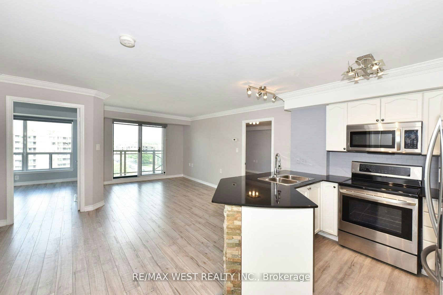 705-920 Sheppard Avenue E, Toronto, ON, M3H 0A2 - 7