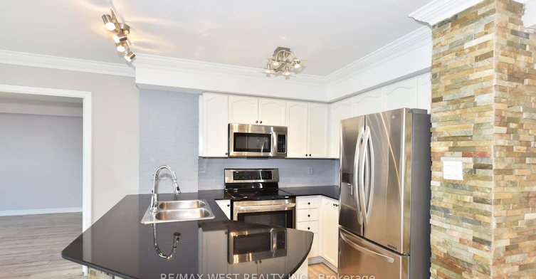 705-920 Sheppard Avenue W, Toronto, ON, M3H 0A2 - 9