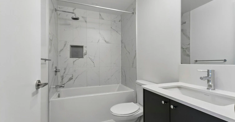 809-10 Oak Street, Toronto, ON, M5A 0Z1 - 24