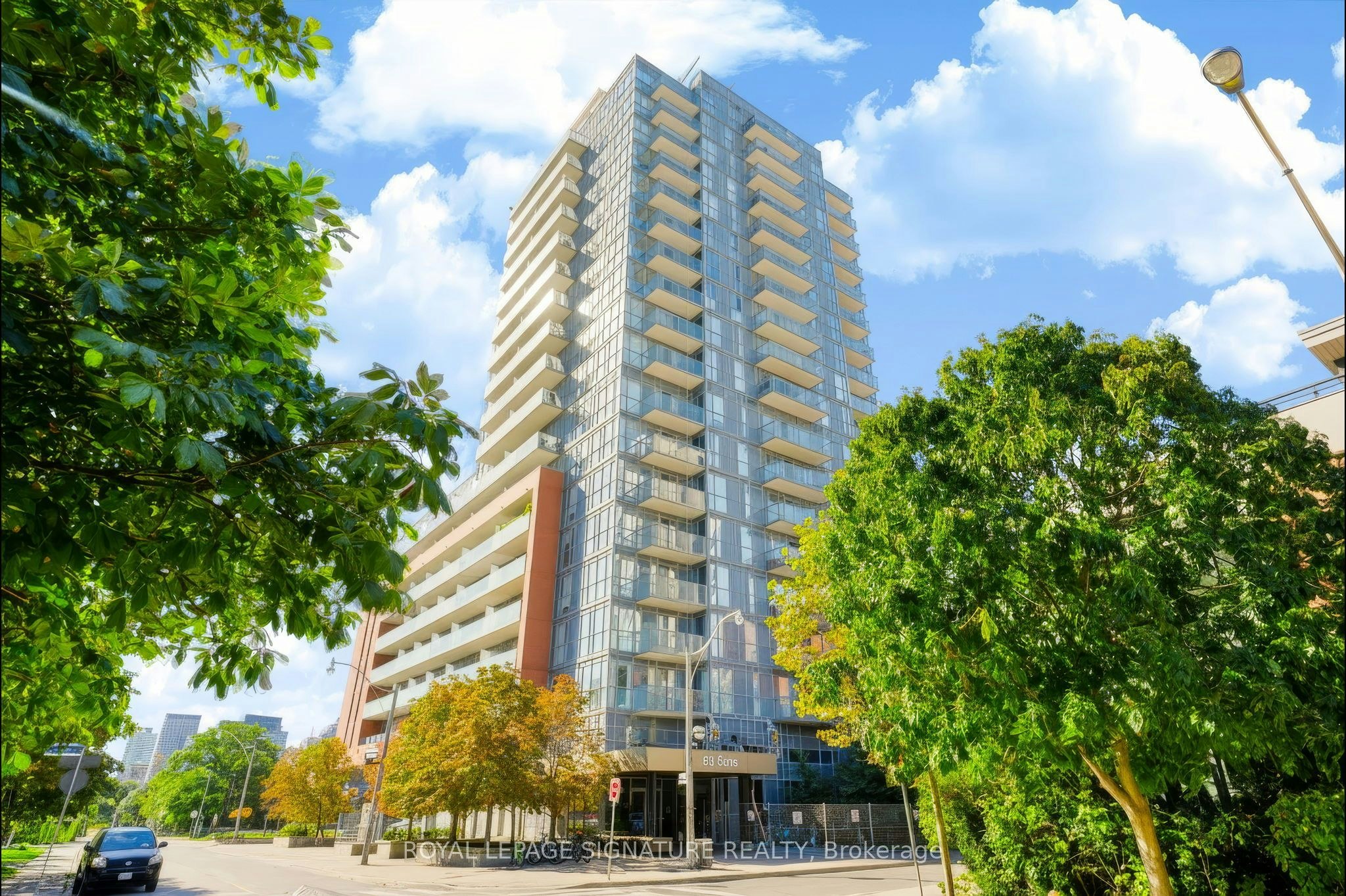 1405-25 Cole Street, Toronto, ON, M5A 4M3
