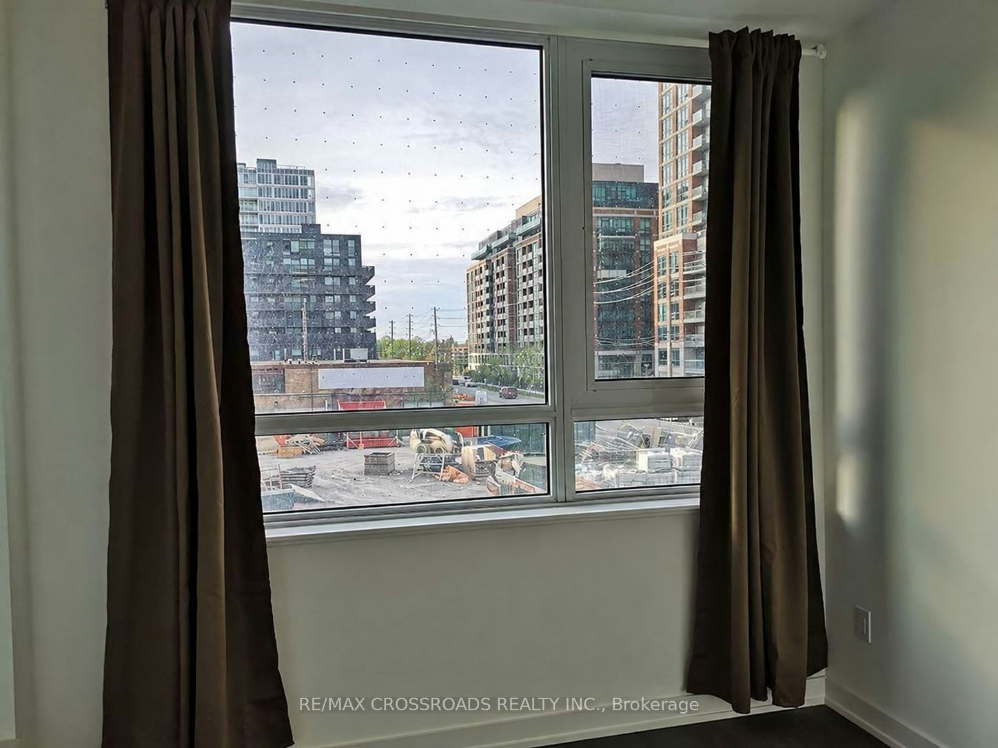 203-8 Tippett Road, Toronto, ON, M3H 0E7 - 4