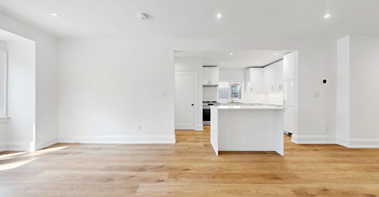 Main-7 Tullis Drive, Toronto, ON, M4S 2E2 - 13