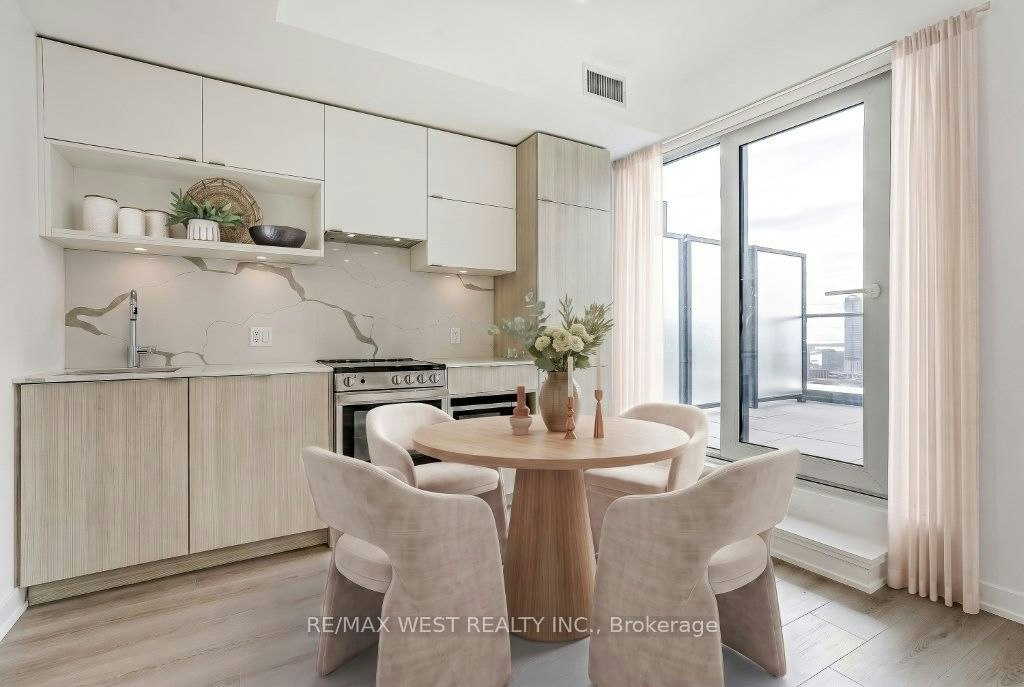 2707-100 Queen Street E, Toronto, ON, M5C 0B5 - 5