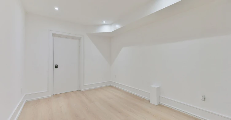 Lower-995 Dufferin Street, Toronto, ON, M6H 4B2 - 9