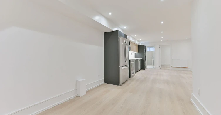 Lower-995 Dufferin Street, Toronto, ON, M6H 4B2 - 7