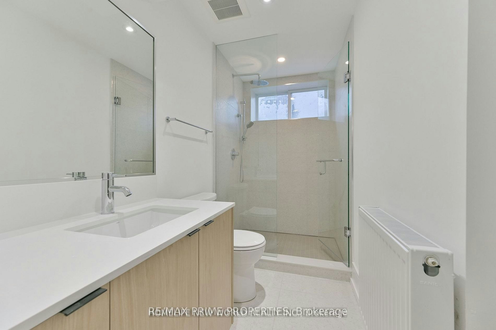 Lower-995 Dufferin Street, Toronto, ON, M6H 4B2 - 2