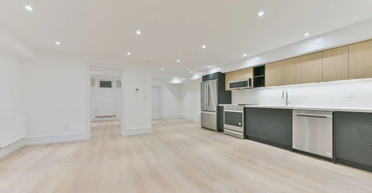Lower-995 Dufferin Street, Toronto, ON, M6H 4B2 - 5