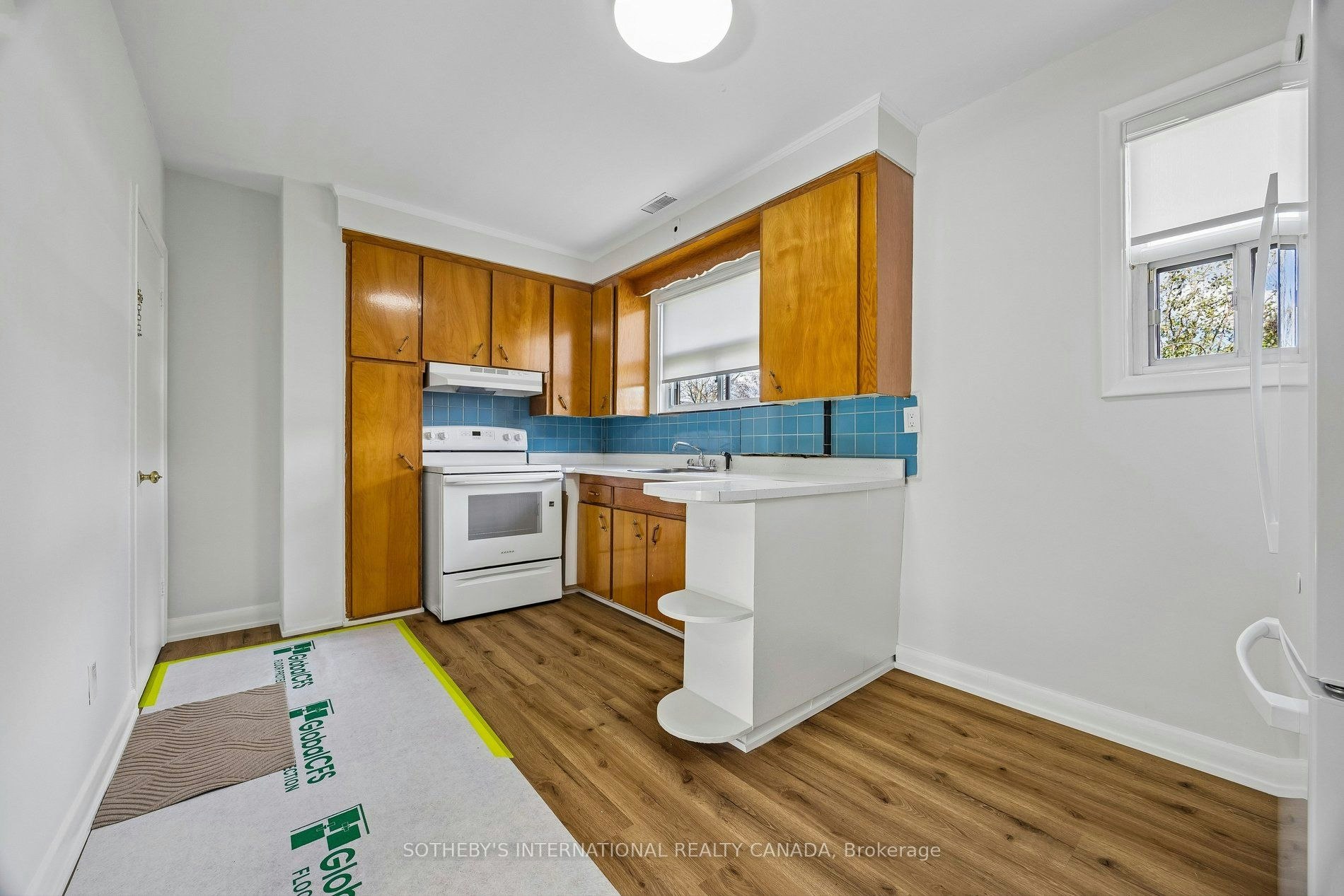 120 Ranee Avenue, Toronto, ON, M6A 1N2 - 11